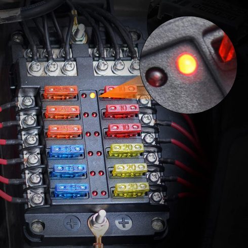 Biztosíték tartó 12-es LED visszajelzővel