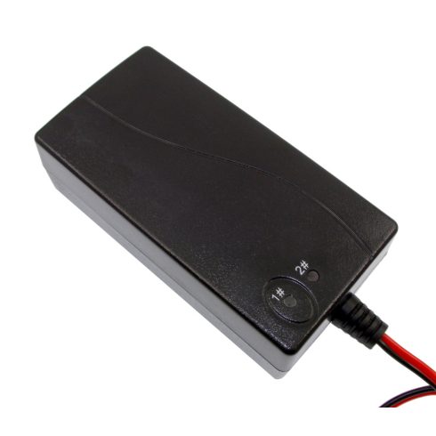 Akkumulátor töltő 12V 1,8A